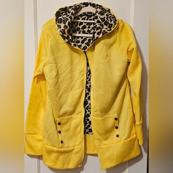 Yellow Women's Jacket with Leopard Print Lining - Picture 1 of 1